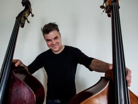 Michael_Bates-color_by_Peter_Gannushkin-04_0