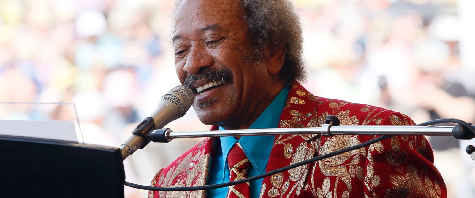 ap_allen_toussaint_jc_151110_31x13_1600